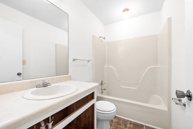 1500 W Knollwood Cir Apt C, Clarksville, TN 37043