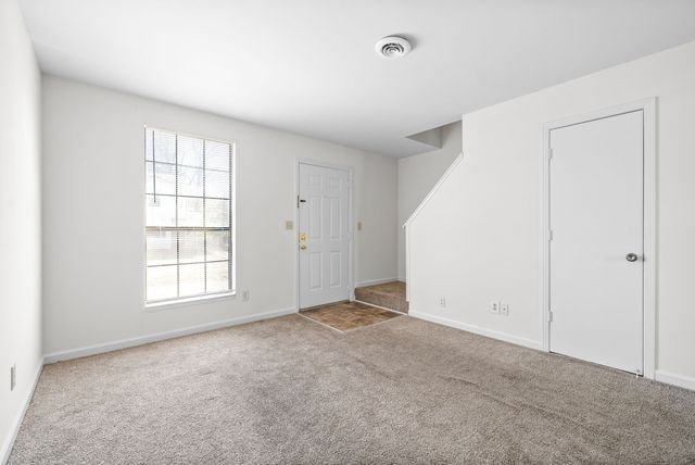 1500 W Knollwood Cir Apt C, Clarksville, TN 37043