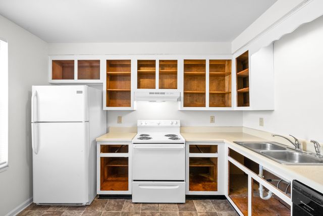 1500 W Knollwood Cir Apt C, Clarksville, TN 37043