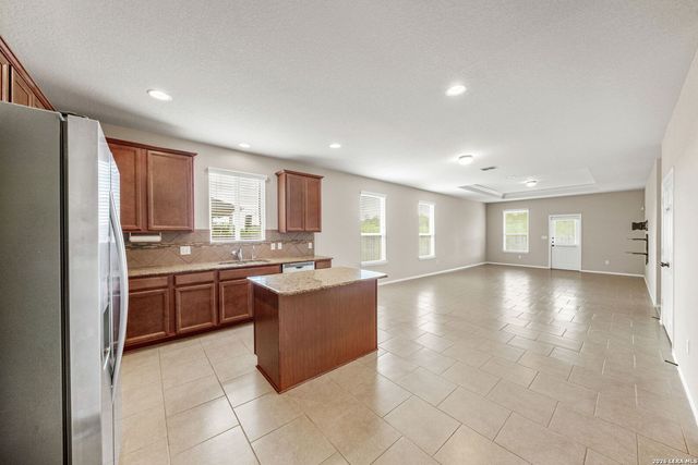 9523 Bent Tree Hollow, Converse, TX 78109