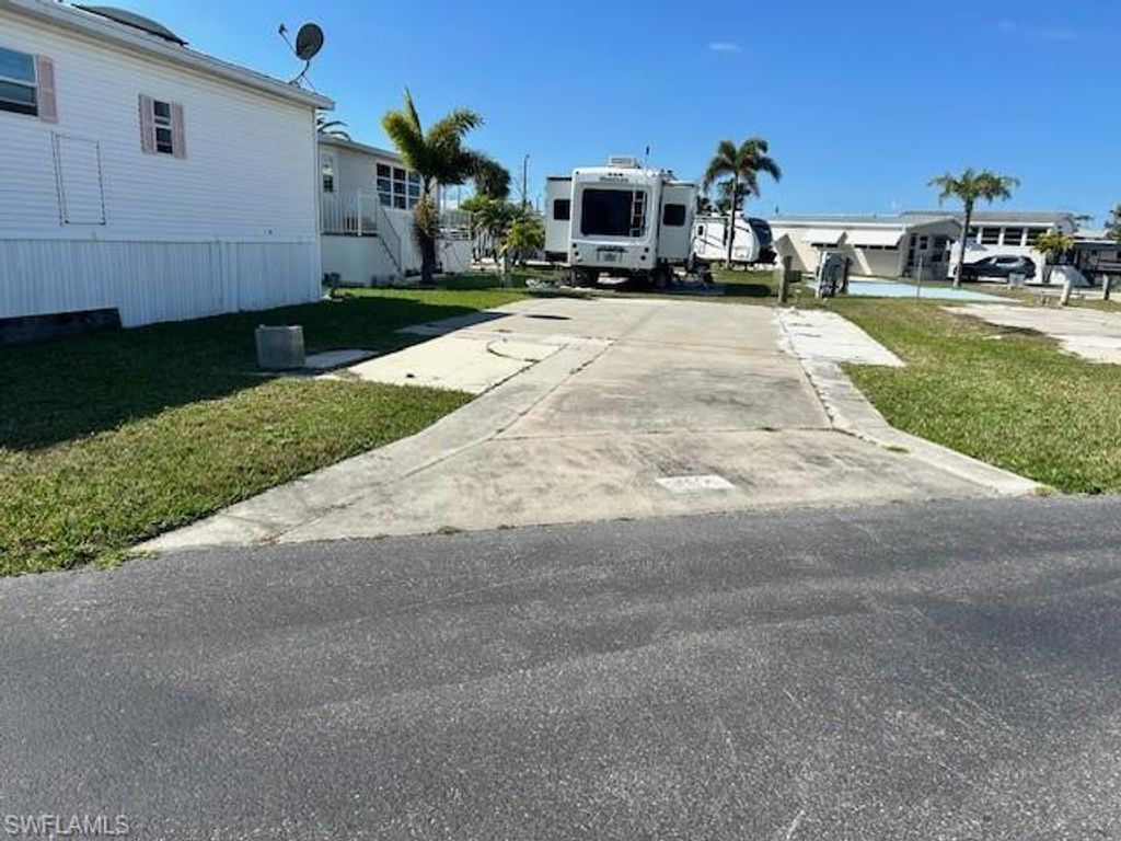19681 Summerlin Rd. C-359, FORT MYERS, FL 33908 — exterior