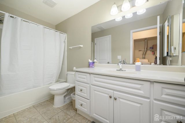 804 Violet Lane, Jackson, NJ 08527