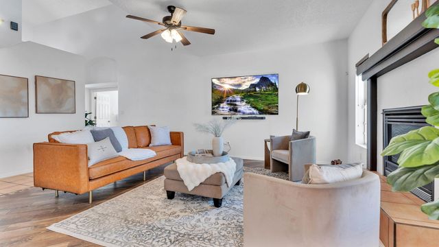 10909 Cascada Azul Place NW, Albuquerque, NM 87114