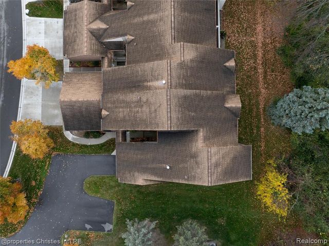 6600 Ridgefield Circle, West Bloomfield, MI 48322