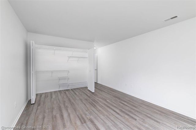 6600 Ridgefield Circle, West Bloomfield, MI 48322