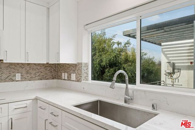 1187 Crenshaw Boulevard 1-8, Los Angeles, CA 90019