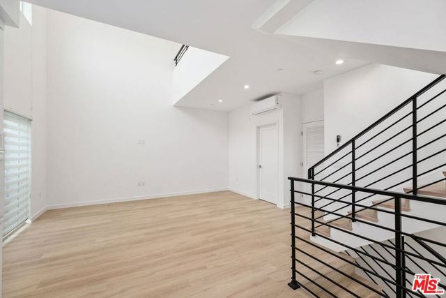 1187 Crenshaw Boulevard 1-8, Los Angeles, CA 90019