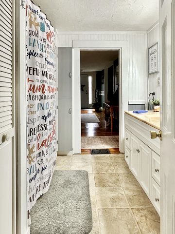 193 New Hebron Road, Plymouth, NH 03264