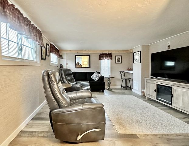 193 New Hebron Road, Plymouth, NH 03264