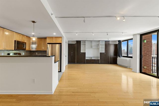 700 Grove Street 9M, Jersey City, NJ 07310