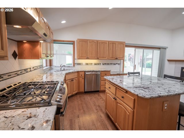 4347 WENDOVER St, Eugene, OR 97404