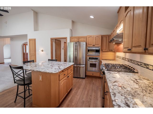 4347 WENDOVER St, Eugene, OR 97404