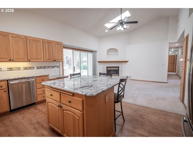 4347 WENDOVER St, Eugene, OR 97404