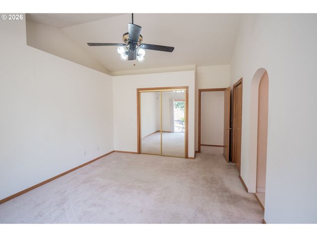 4347 WENDOVER St, Eugene, OR 97404