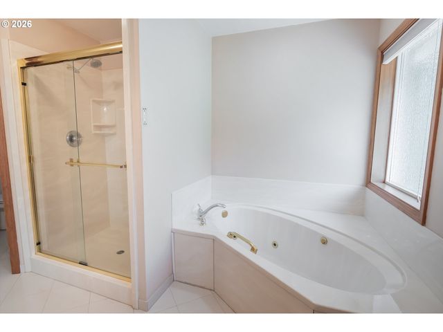 4347 WENDOVER St, Eugene, OR 97404