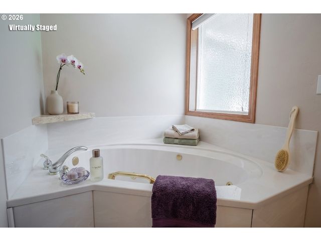 4347 WENDOVER St, Eugene, OR 97404