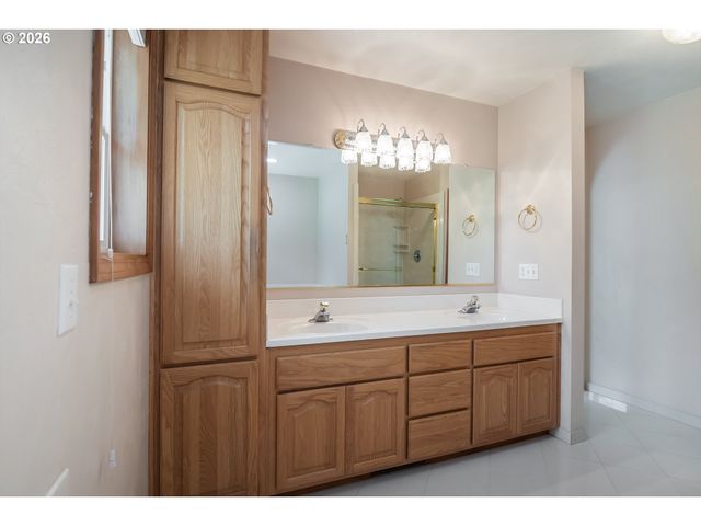 4347 WENDOVER St, Eugene, OR 97404