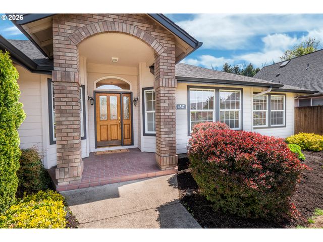 4347 WENDOVER St, Eugene, OR 97404