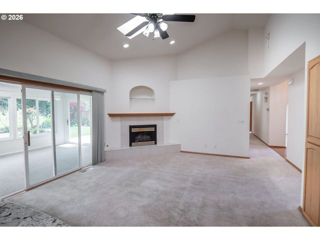 4347 WENDOVER St, Eugene, OR 97404