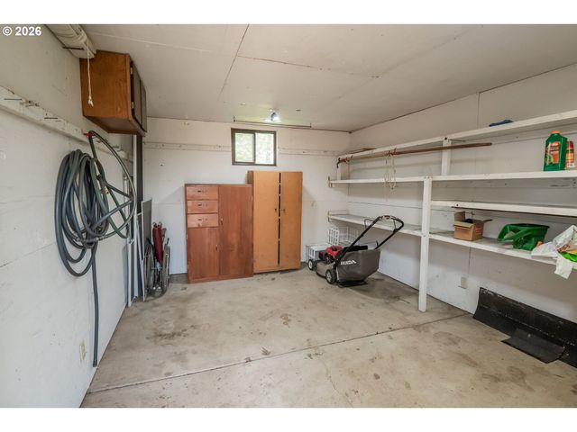 4347 WENDOVER St, Eugene, OR 97404