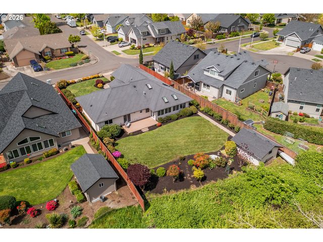 4347 WENDOVER St, Eugene, OR 97404