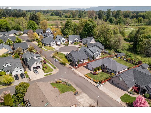 4347 WENDOVER St, Eugene, OR 97404