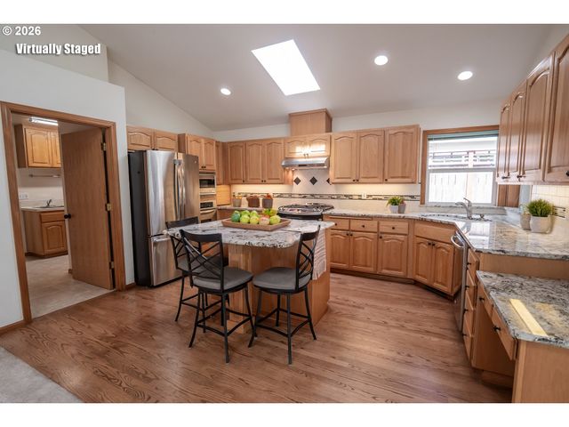 4347 WENDOVER St, Eugene, OR 97404