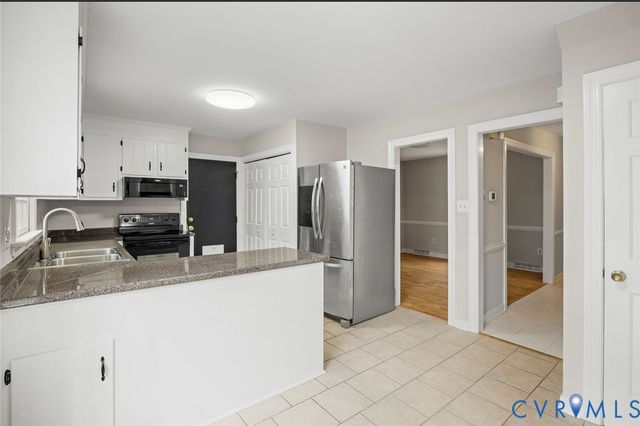 4324 Round Hill Dr, Chesterfield, VA 23832