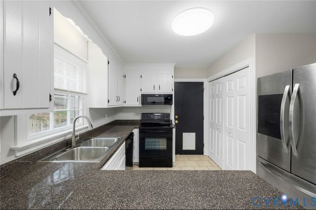 4324 Round Hill Dr, Chesterfield, VA 23832