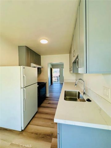 933 N Alameda Avenue 4, Azusa, CA 91702