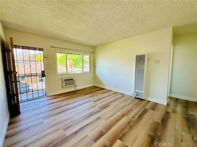 933 N Alameda Avenue 4, Azusa, CA 91702