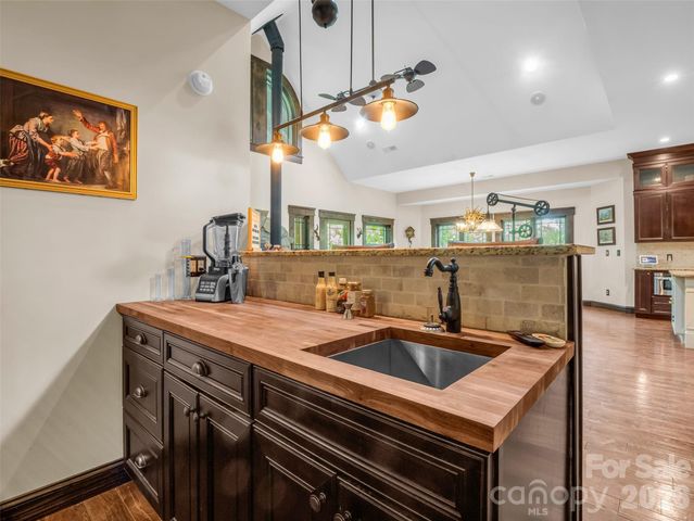174 Rock Ridge, Lake Lure, NC 28746