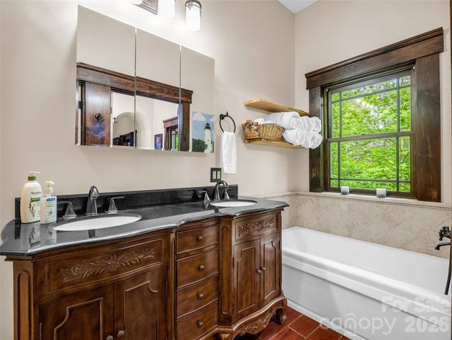 174 Rock Ridge, Lake Lure, NC 28746