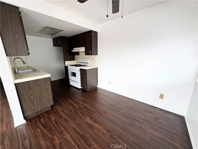 1236 W 8th 8, San Pedro, CA 90731