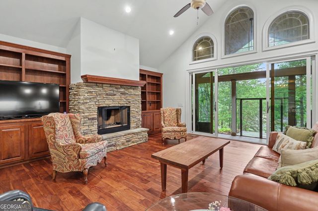 1680 Stonecrest Cir, Hiawassee, GA 30546