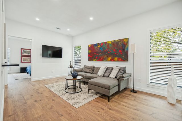 5620 Live Oak Street 106, Dallas, TX 75206