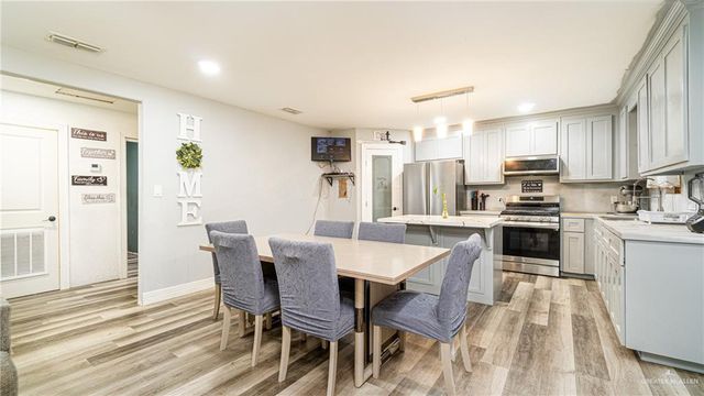 211 Felicidad Avenue, Donna, TX 78537