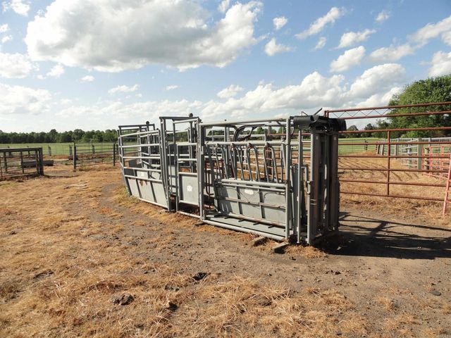 18 Hwy 124, Damascus, AR 72039