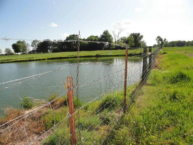 18 Hwy 124, Damascus, AR 72039