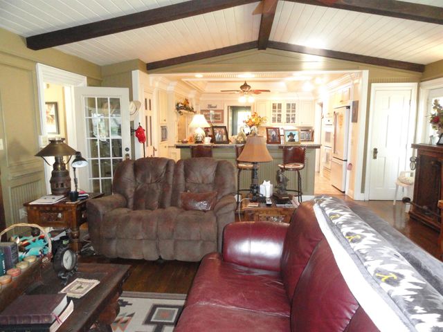 18 Hwy 124, Damascus, AR 72039