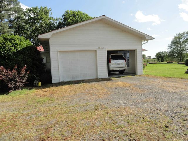 18 Hwy 124, Damascus, AR 72039