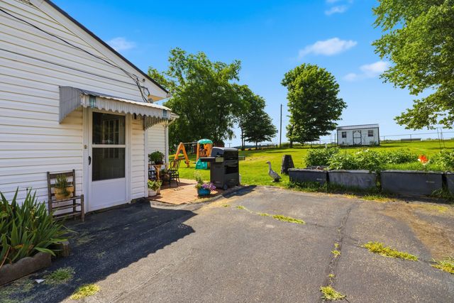 334 Pleasant Hill Drive, Harrodsburg, KY 40330