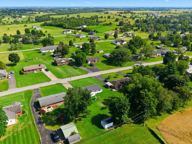 334 Pleasant Hill Drive, Harrodsburg, KY 40330