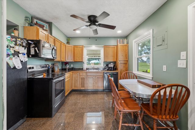 334 Pleasant Hill Drive, Harrodsburg, KY 40330