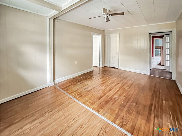 1805 E North Street, Victoria, TX 77901