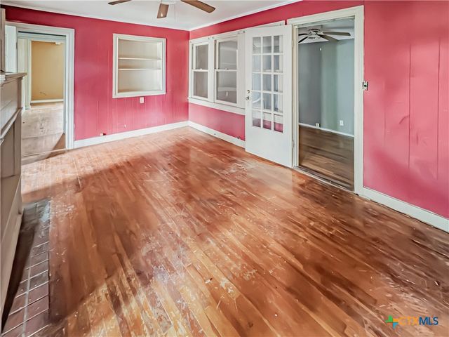 1805 E North Street, Victoria, TX 77901