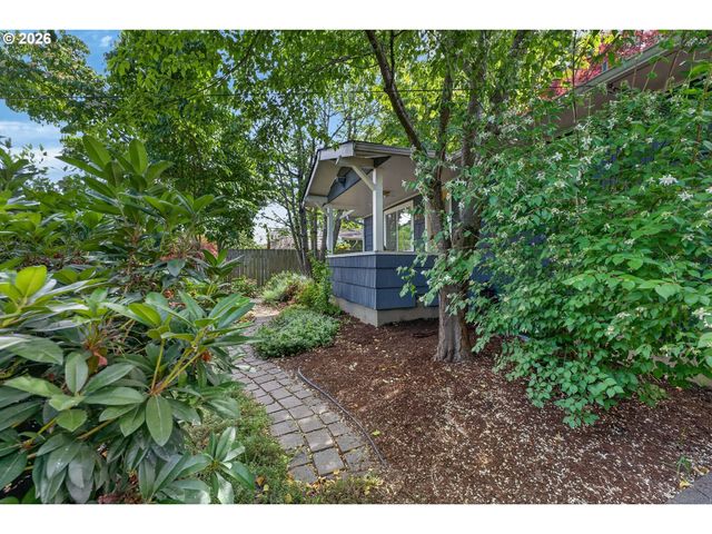 8015 N MISSISSIPPI Ave, Portland, OR 97217