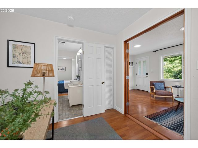 8015 N MISSISSIPPI Ave, Portland, OR 97217