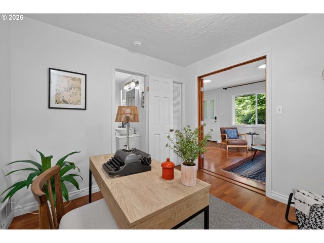 8015 N MISSISSIPPI Ave, Portland, OR 97217