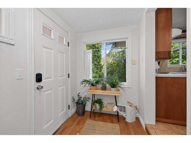 8015 N MISSISSIPPI Ave, Portland, OR 97217